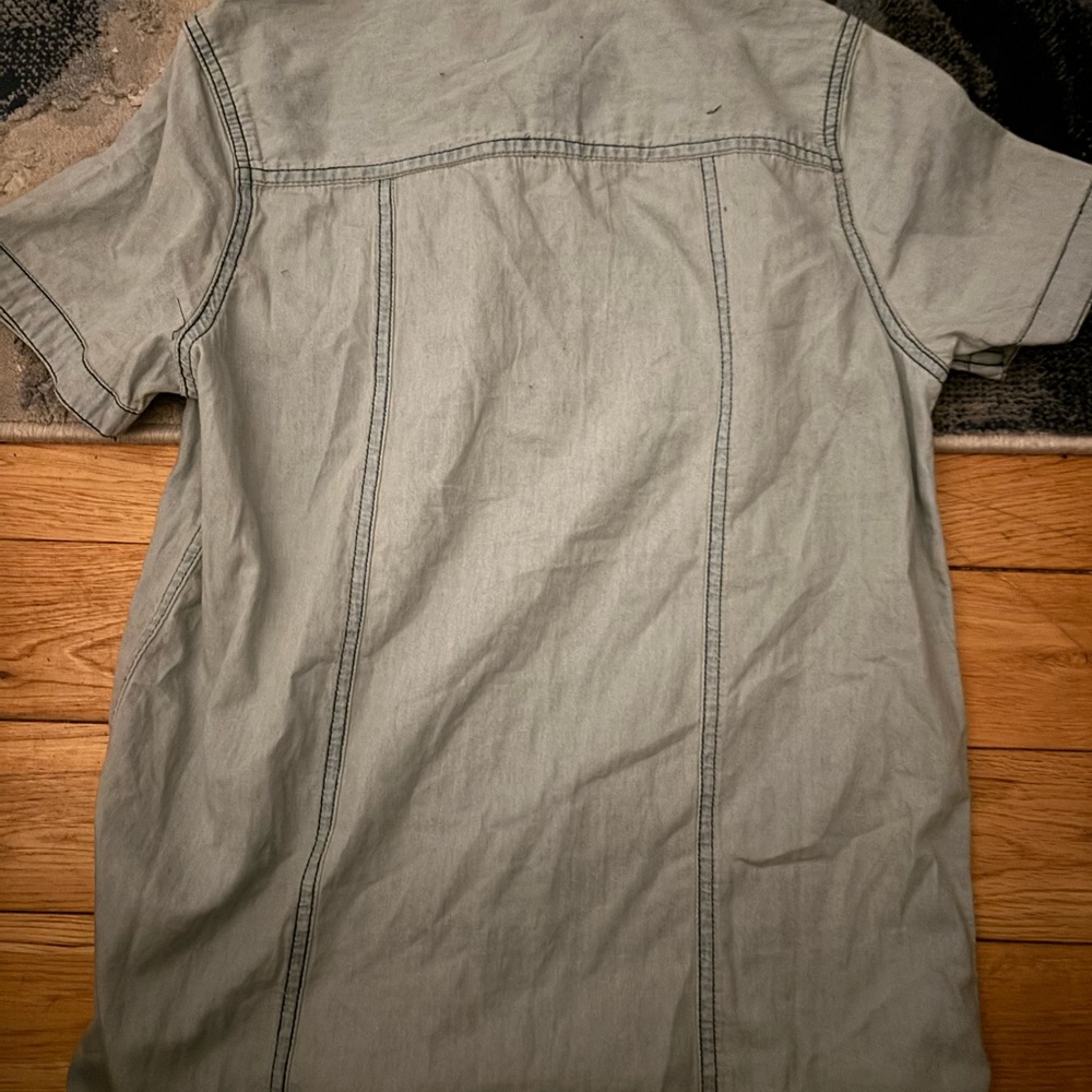 NWT Silver jeans co. Jean shirt